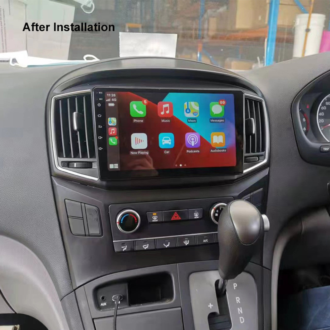 Nakamichi Wireless Apple CarPlay & Android Auto Solution for Hyundai iLoad iMax 2015+